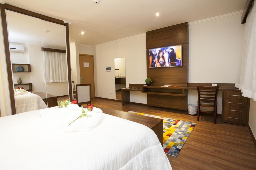 Sao Carlos Marklin Suites Extérieur photo