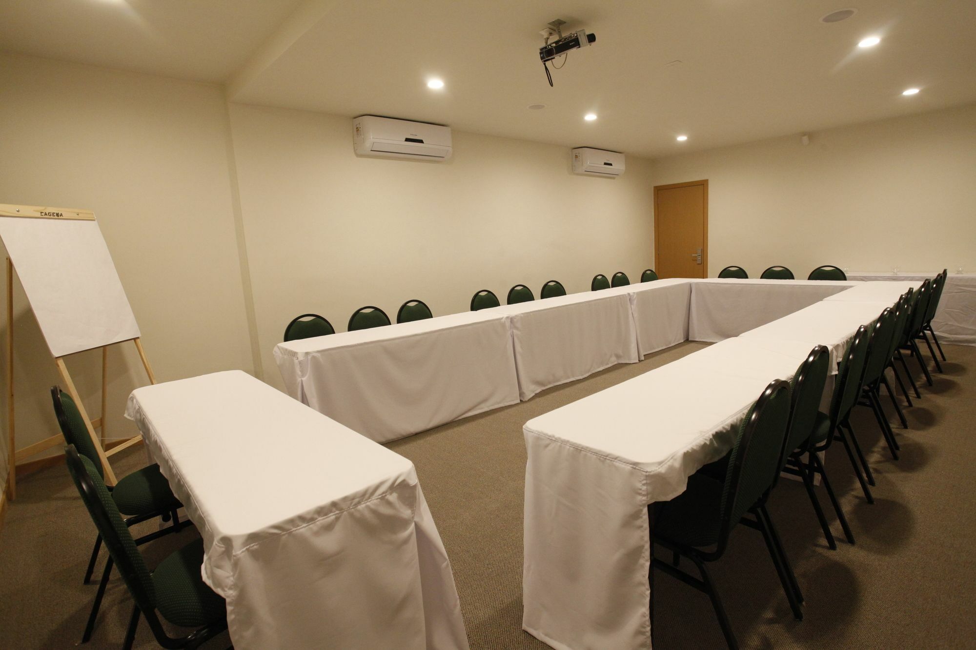 Sao Carlos Marklin Suites Extérieur photo
