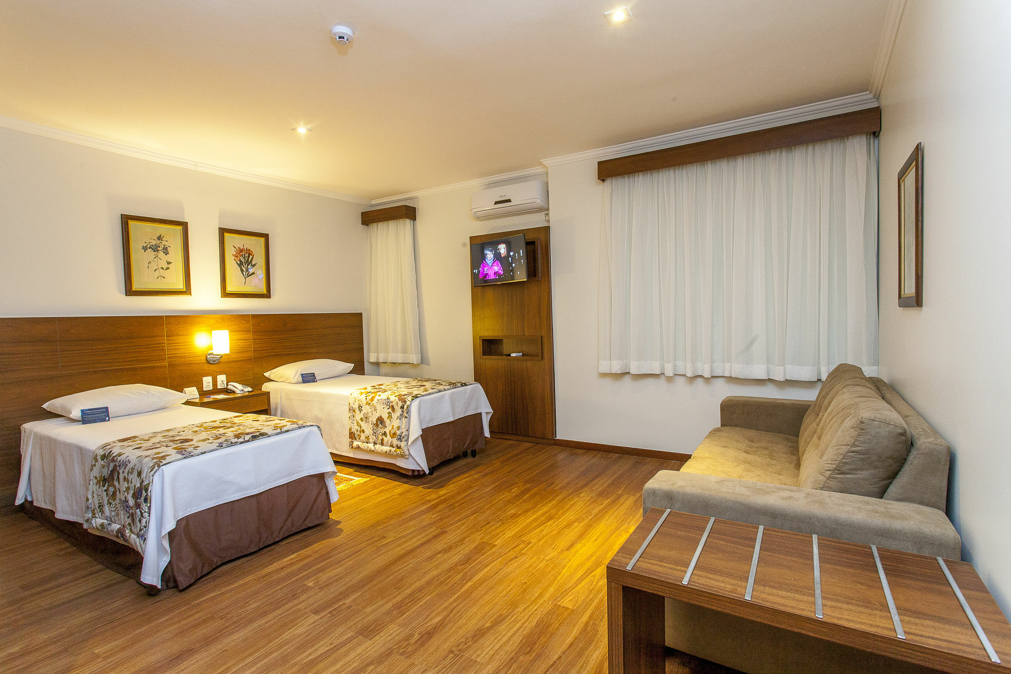 Sao Carlos Marklin Suites Extérieur photo